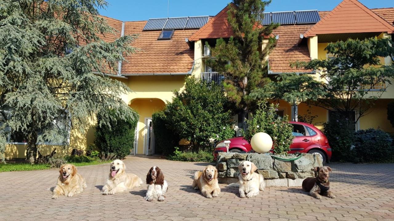 Hotel Wagner Panzió Cserszegtomaj Exterior foto
